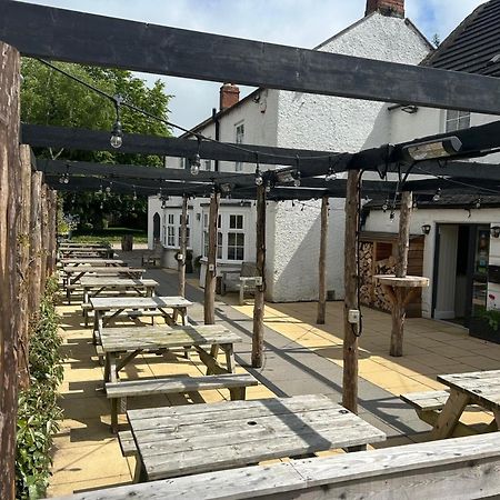 The Black Bull Inn Lowick  エクステリア 写真